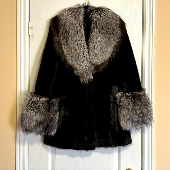 Mink Fur Coat - Picture 2 of 11